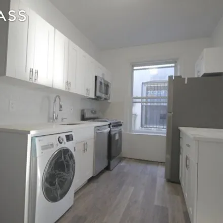 Image 2 - 3560 12th Avenue, New York, NY 11218, USA - Townhouse for rent