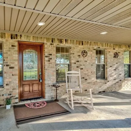 Image 4 - 8325 South Kilarny Road, Beauxart Gardens, Jefferson County, TX 77705, USA - House for sale