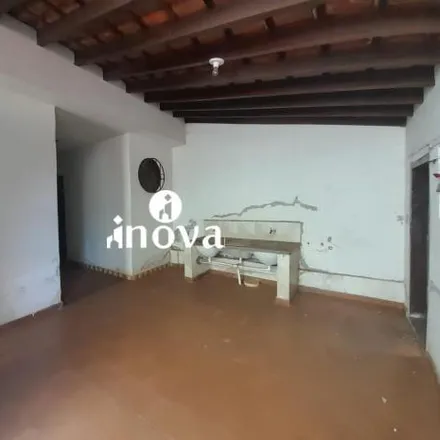 Buy this 3 bed house on Rua Luiz Soares in Vila Olímpica, Uberaba - MG