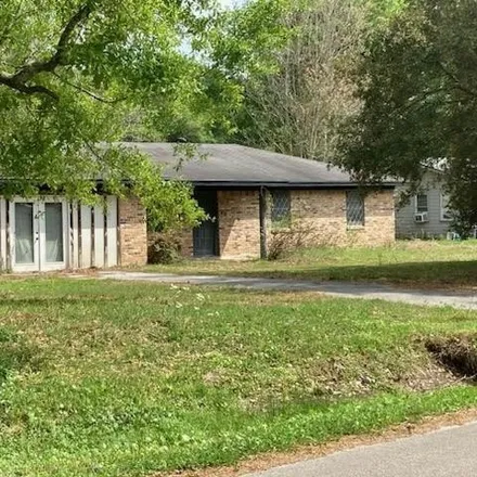 Buy this 3 bed house on 93 Woodlawn Street in Vidor, TX 77662