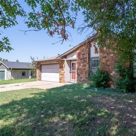 Buy this 3 bed house on 1100 West Knoxville Street in Broken Arrow, OK 74012