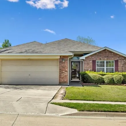 Buy this 3 bed house on 2632 Gardendale Dr in Fort Worth, Texas