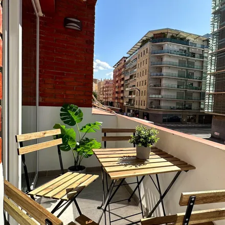 Rent this 3 bed apartment on Calle Canales in 22, 29002 Málaga