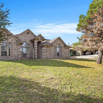 Image 2 - 2110 Country Brook Drive, Weatherford, TX 76087, USA - House for sale