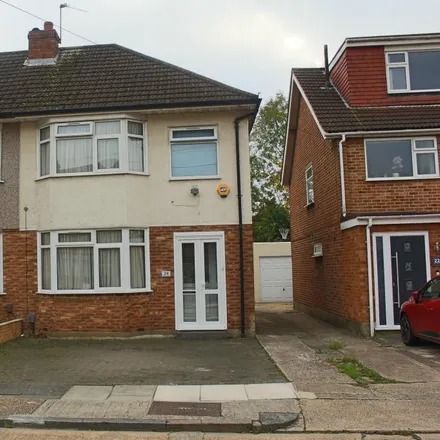 Rent this 3 bed duplex on Essex Close in London, RM7 8BD