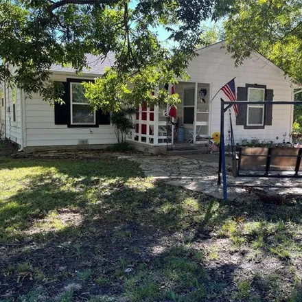 Image 3 - 214 N Rike St, Farmersville, Texas, 75442 - House for sale