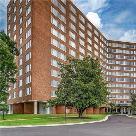 Image 2 - 5100 Monument Ave Unit 401, Virginia, 23230 - Condo for sale