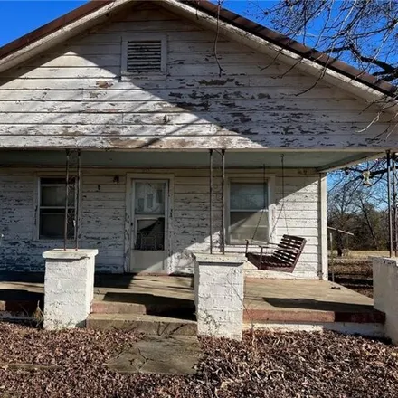 Buy this 3 bed house on 2455 North Dogwood Street in Sallisaw, OK 74955
