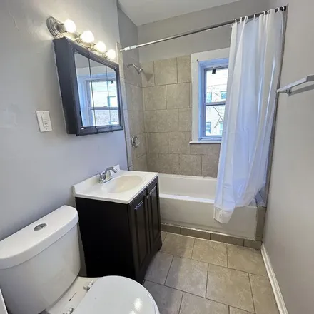 Image 3 - 439-441 East 111th Place, Chicago, IL 60628, USA - Apartment for rent