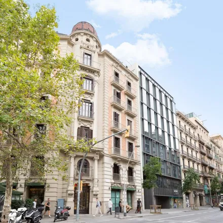 Rent this 5 bed apartment on Carrer de Balmes in 45, 47