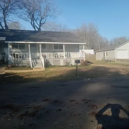 Image 2 - 299 Stanley Street, West Corinth, Corinth, MS 38834, USA - House for sale