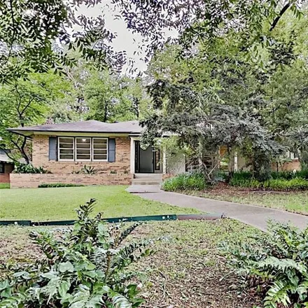 Rent this 3 bed house on 1419 Cedar Hill Avenue in Dallas, TX 75208