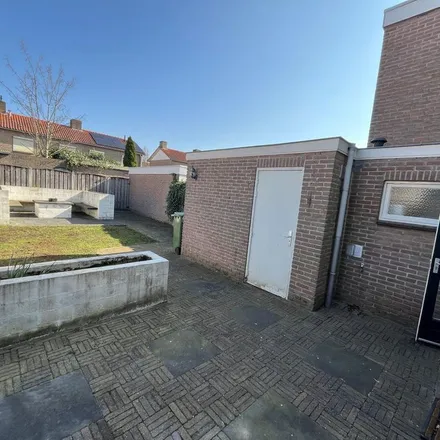 Rent this 3 bed apartment on Pater van den Elsenstraat 30 in 5554 TD Valkenswaard, Netherlands