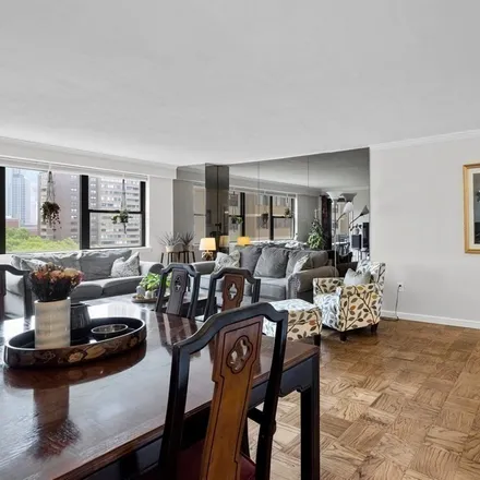 Image 9 - Eight Whittier Place, 8 Whittier Place, Boston, MA 02214, USA - Townhouse for sale