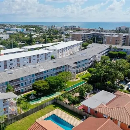 Buy this 1 bed condo on 248 Allenwood Drive in Lauderdale-by-the-Sea, Broward County