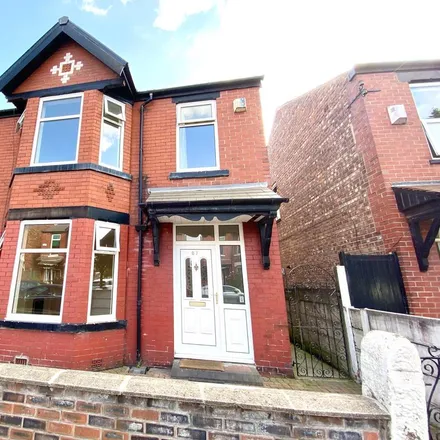Rent this 3 bed duplex on Newport Road in Manchester, M21 9NP