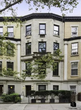Rent this 2 bed townhouse on 121 West 88th Street in New York, NY 10024