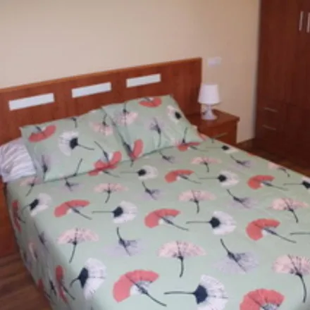 Rent this 3 bed apartment on Daniel Cerra in Calle Daniel Cerra, 33213 Gijón