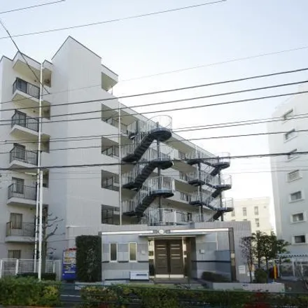 Rent this 3 bed apartment on unnamed road in Denenchofu-honcho, Ota