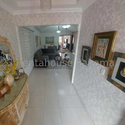 Buy this 4 bed house on unnamed road in Ernesto Córdoba Campos, Panamá