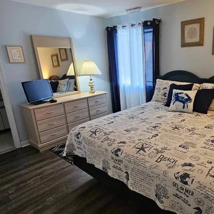 Rent this 3 bed condo on Ocean City