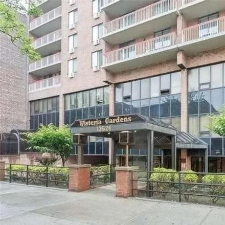 Rent this 2 bed condo on 136-28 Maple Avenue in New York, NY 11355