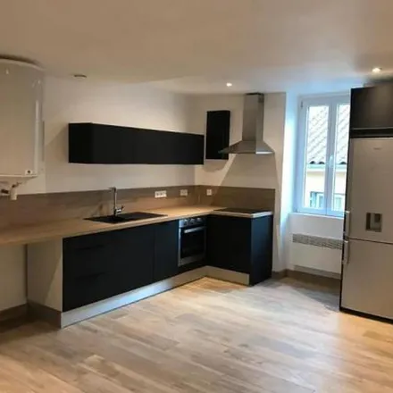 Rent this 2 bed apartment on Chemin de l'Écoran in 69270 Couzon-au-Mont-d'Or, France