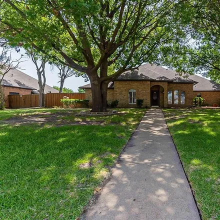 Buy this 4 bed house on 208 Suntide Drive in Sunnyvale, Dallas County