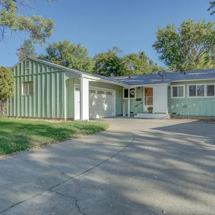 Buy this 3 bed house on 904 Park Place in Yreka, CA 96097