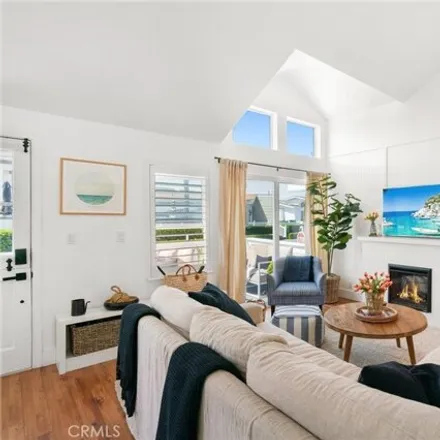 Image 7 - 19 Beach Drive, Newport Beach, CA 92663, USA - Apartment for sale
