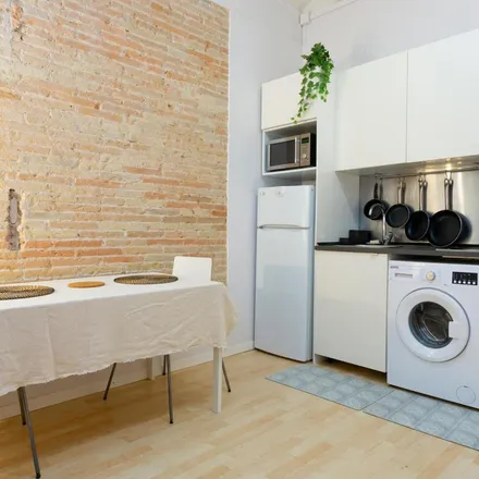 Image 4 - Carrer de Requesens, 2, 08001 Barcelona, Spain - Apartment for rent