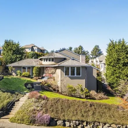 Buy this 4 bed house on 21315 Parkview Terrace in West Linn, OR 97068