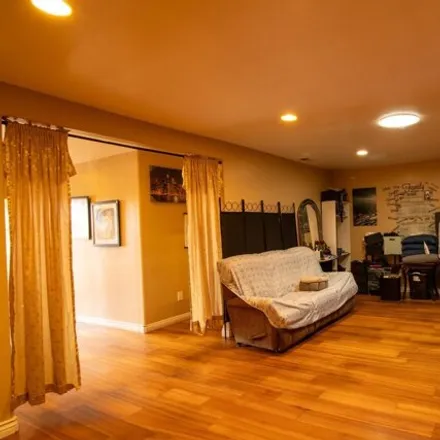 Image 5 - 2931 East 16th Street, National City, CA 91950, USA - House for sale