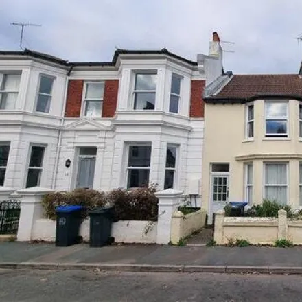 Rent this studio townhouse on St Mary's Catholic Primary School in Cobden Road, Worthing