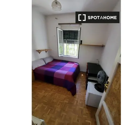 Image 3 - Madrid, Calle Peñascales, 4, 28028 Madrid - Room for rent