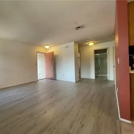 Image 5 - 5598 West Rochelle Avenue, Spring Valley, NV 89103, USA - Condo for sale