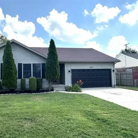 Buy this 3 bed house on 3617 Winchester Dr in Owensboro, Kentucky