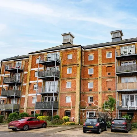 Rent this 2 bed apartment on Old School in School Lane, Mistley