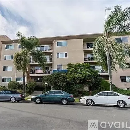 Rent this 2 bed condo on 1830 Thomas Avenue