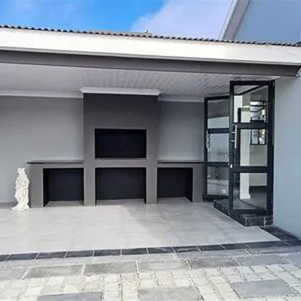 Image 3 - 10 Erith Street, Nelson Mandela Bay Ward 5, Gqeberha, 6056, South Africa - Apartment for rent