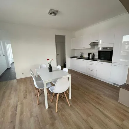 Rent this 2 bed apartment on De Artsenhoek in Henri Quetstroeyelaan 2;4, 1500 Halle