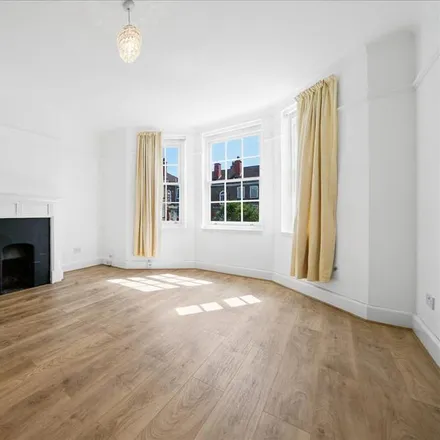 Rent this 2 bed apartment on unnamed road in London, W3 7JD