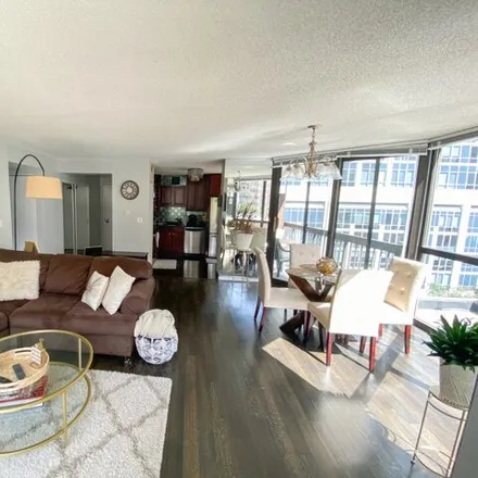 Image 4 - Delaware Place on the Park, 875 North Dearborn Street, Chicago, IL 60610, USA - Condo for sale