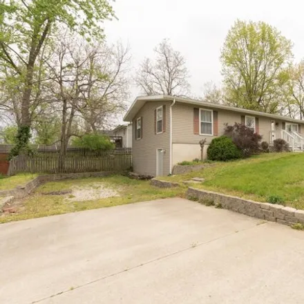 Buy this 3 bed house on 603 West McKinsey Street in Moberly, MO 65270