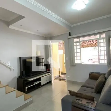 Buy this 2 bed house on Rua Canal do Panamá in Jardim Reginalice, Barueri - SP