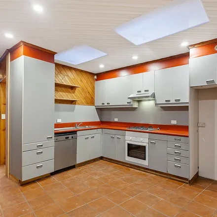 Image 3 - 34 Walker Street, Redfern NSW 2016, Australia - Apartment for rent