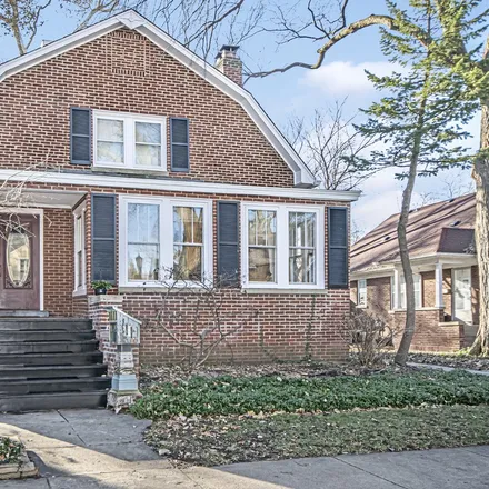 Buy this 3 bed house on 1204 Noyes Street in Evanston, IL 60201