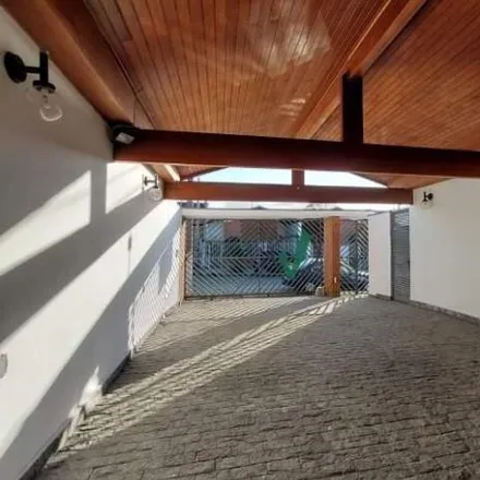 Buy this 4 bed house on Rua Professora Ilka dos Santos Granato in Vila Nair, Pindamonhangaba - SP