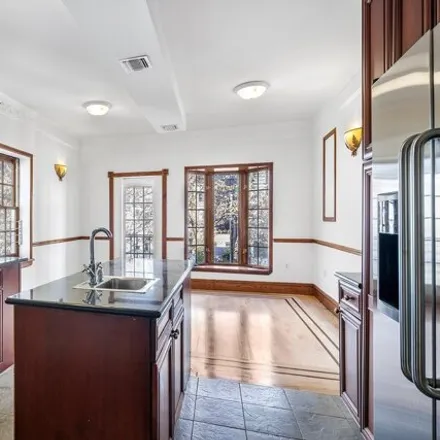 Image 8 - 245 East 52nd Street, New York, NY 10022, USA - Townhouse for sale