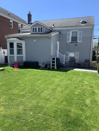 Buy this 3 bed house on 252 Maple Avenue in Linden, NJ 07036